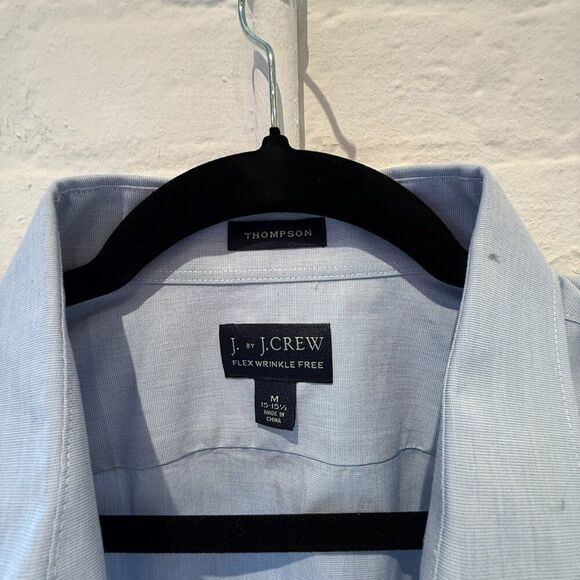 J. Crew Oxford Shirt - Flex Wrinkle Free Thompson Style - Medium 15-15 1/2 - Picture 2 of 3